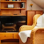 Grosse - Boxspring - Rodelwiese - Balkon - 4 Personen Appartement *