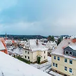 Grosse - Boxspring - Rodelwiese - Balkon - 4 Personen Appartement *