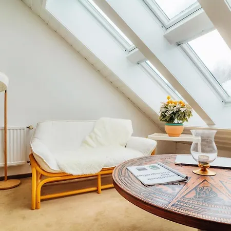 Grosse - Boxspring - Rodelwiese - Balkon - 4 Personen