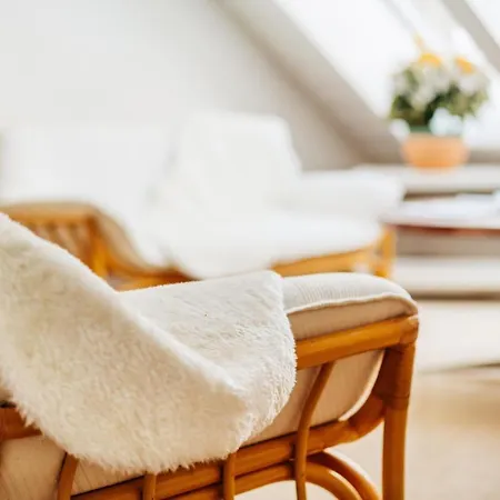 Grosse - Boxspring - Rodelwiese - Balkon - 4 Personen