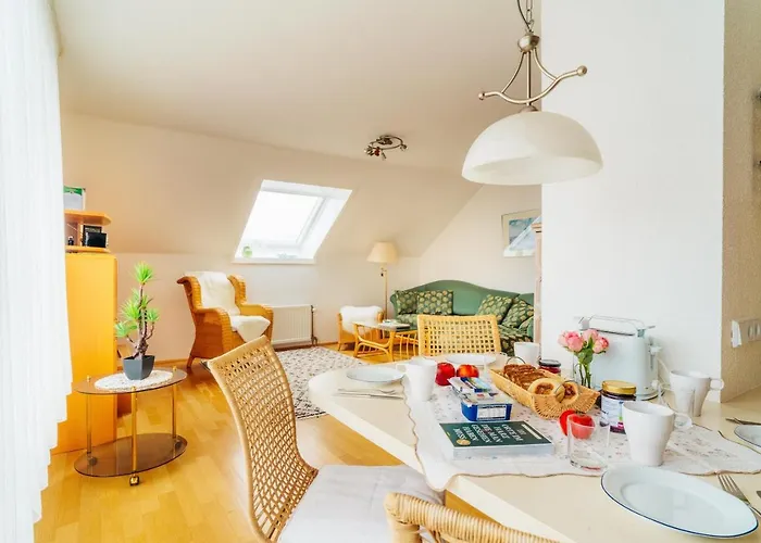 Grosse - Boxspring - Rodelwiese - Balkon - 4 Personen