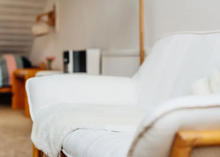 Grosse - Boxspring - Rodelwiese - Balkon - 4 Personen