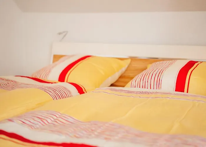 Daire Grosse - Boxspring - Rodelwiese - Balkon - 4 Personen