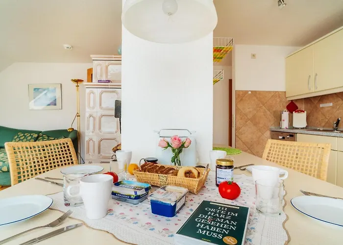 Grosse - Boxspring - Rodelwiese - Balkon - 4 Personen *